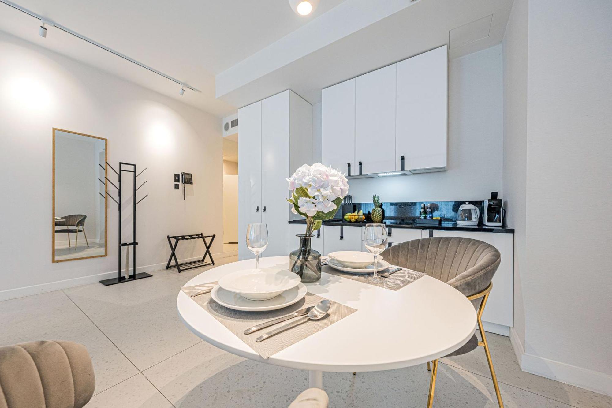Deo Plaza Apartamenty Premium By Rent Like Home Гданськ Екстер'єр фото